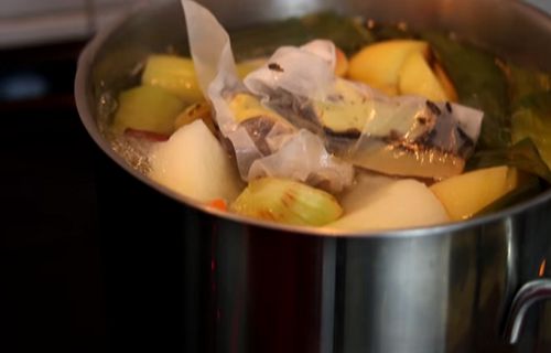 Cách nấu nước dùng cho phở chay